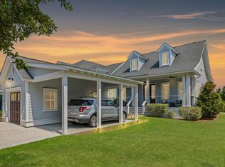 1563 Paradise Lake Dr, Mount Pleasant, SC 29464