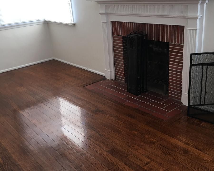 1st image of 3376 Colonial Ave #House