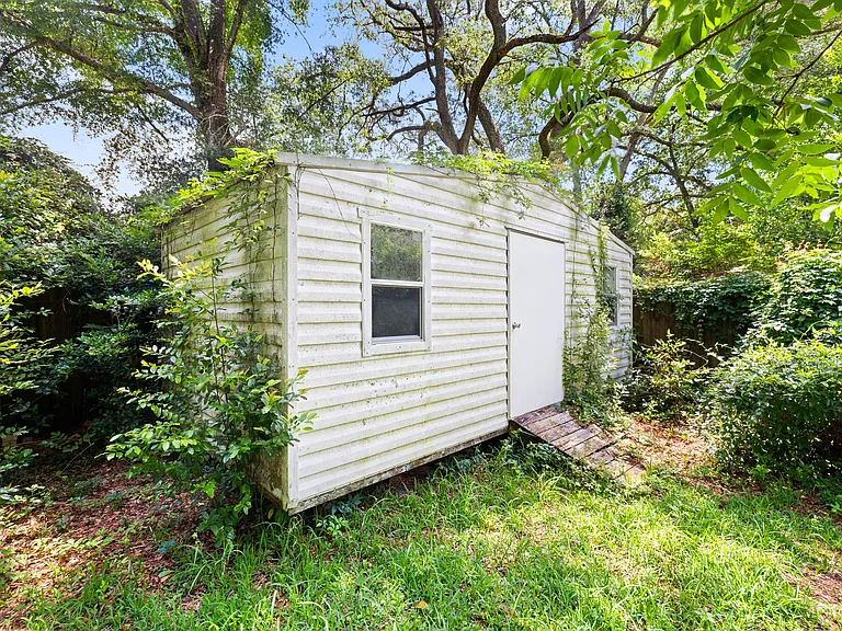 328 Plymouth Ave — Photo 45