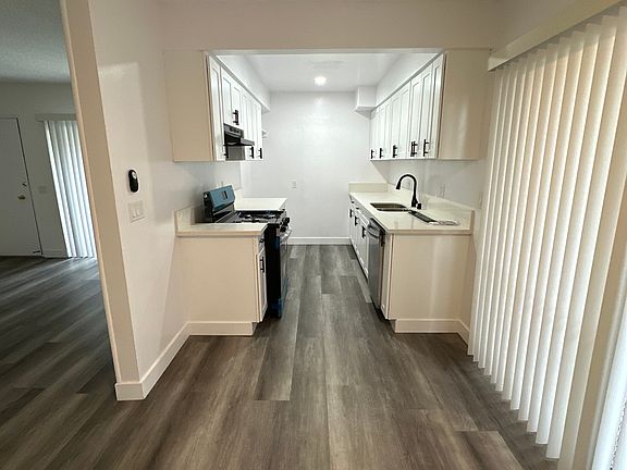 4th image of 3527 Mentone Ave APT 1