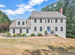 4 Huntington Dr, Moodus, CT 06469