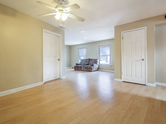 4th image of 3367 Ellenboro Dr