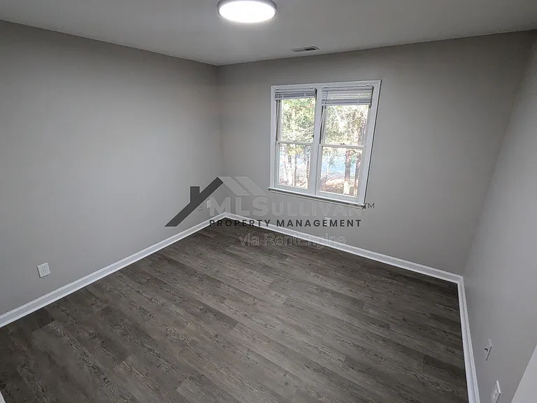 4424 American Dr — Photo 10