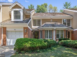 55 River Oaks Cir, Pikesville, MD 21208