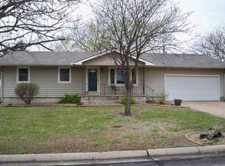 1313 Grandview Ave, Newton, KS 67114