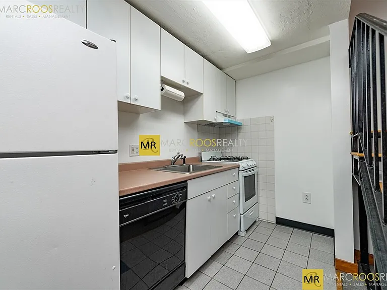 16 Edgerly Rd #1 — Photo 1