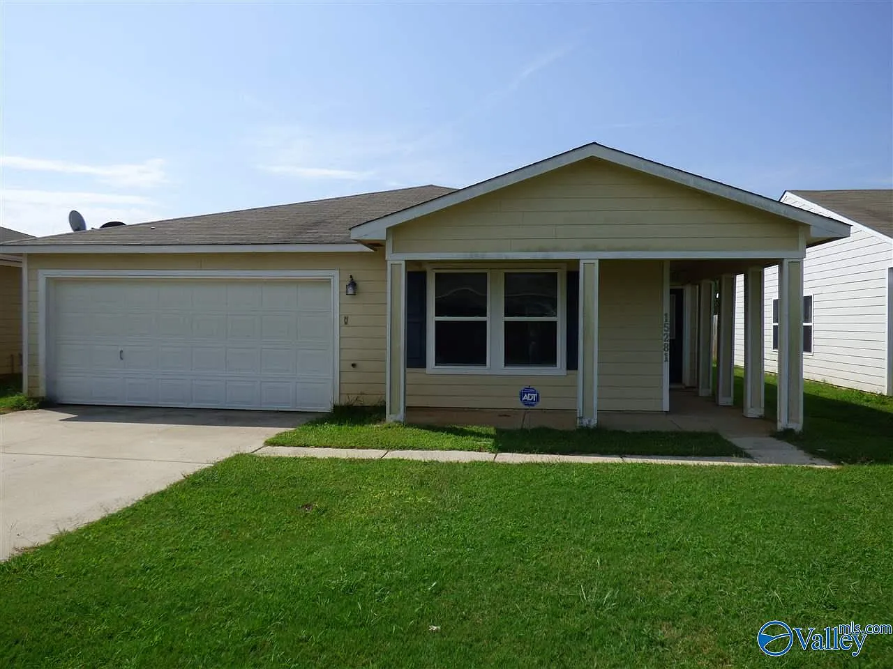 3 bed, 2.0 bath, 1432 sqft, $1,600 — Photo 1