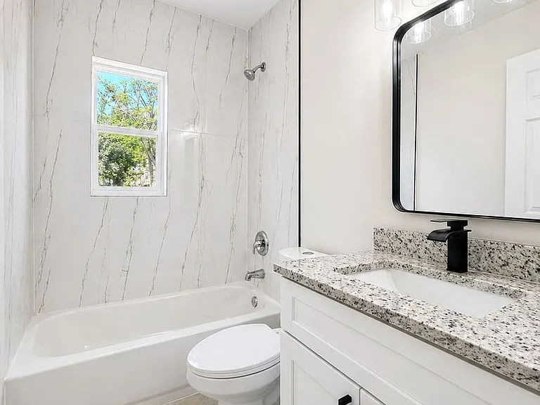 4426 Poinsettia St — Photo 10