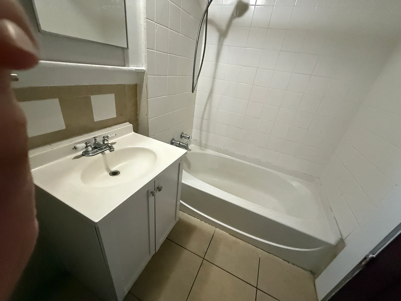 2 bed, 850 sqft, $1,950 — Photo 2