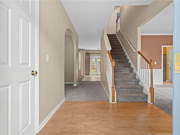 2nd image of 633 Stonecreek Way
