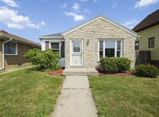 2413 Superior St, Racine, WI 53402
