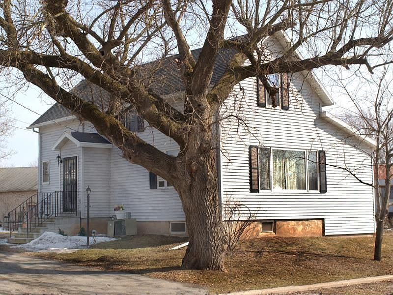 1st image of 304 N Beech St
