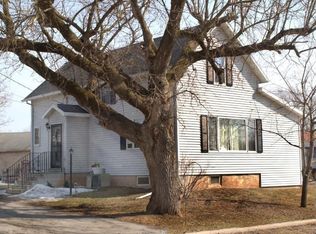 304 N Beech St, Black Creek, WI 54106