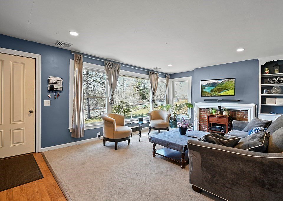 2584 Providence Rd, Northbridge, MA 01534 Zillow