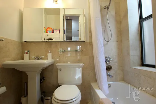 Rented by Hecht Group | media 45