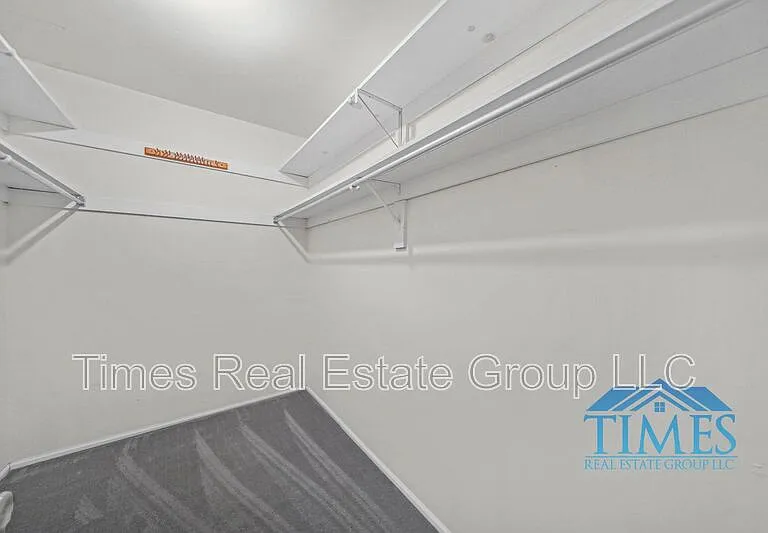 704 Worthington Dr — Photo 9