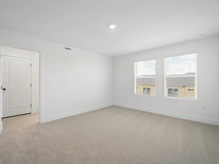 15219 Hamlin Park Dr #15219 — Photo 20
