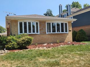 9031 Mango Ave, Morton Grove, IL 60053