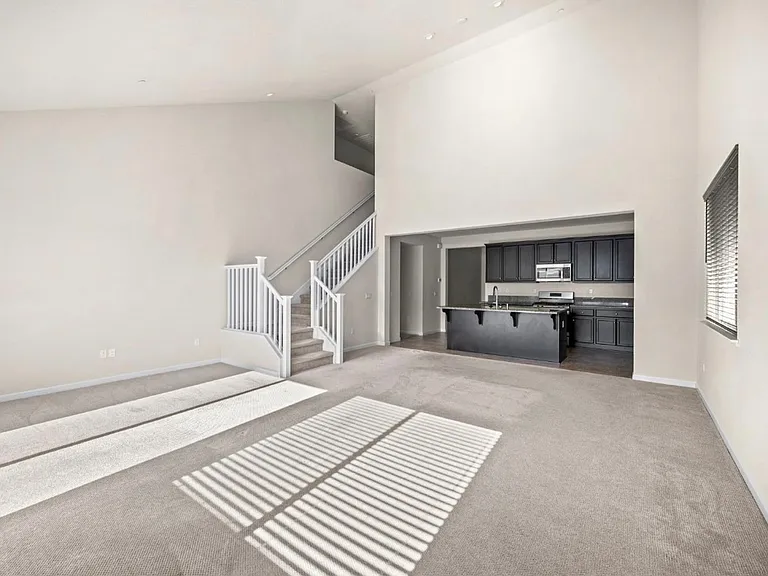 2101 Melody Ln — Photo 4