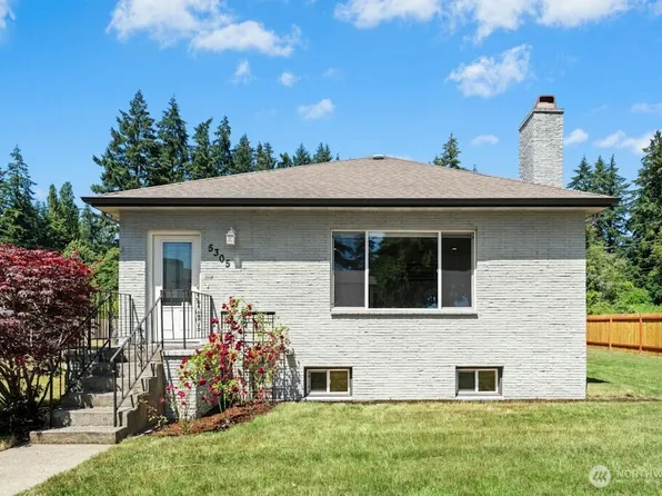 5305 64th St W, University Place, WA 98466