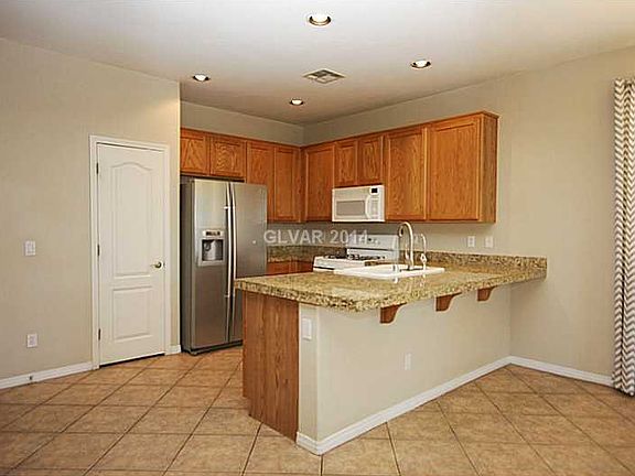 3rd image of 11178 Star Lily St