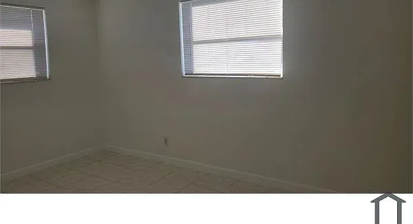 Building Photo 4