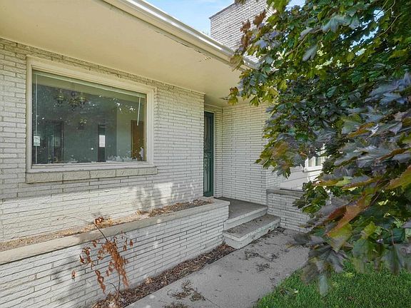 2nd image of 721 W UPHAM STREET