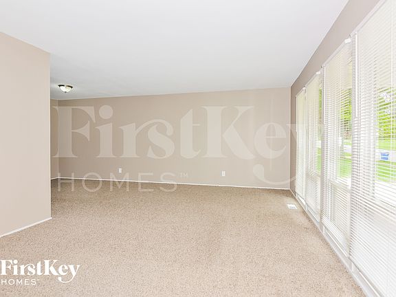 3rd image of 3655 Saint Catherine St