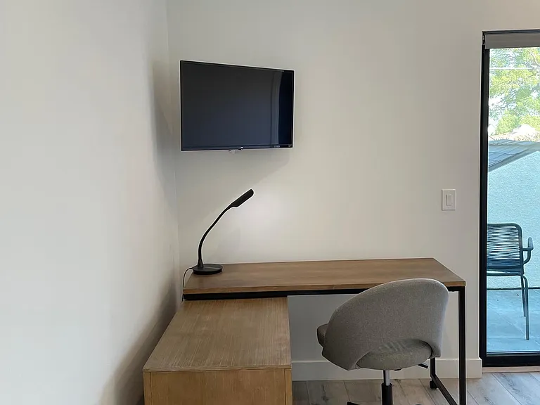 2108 S Pelham Ave — Photo 18