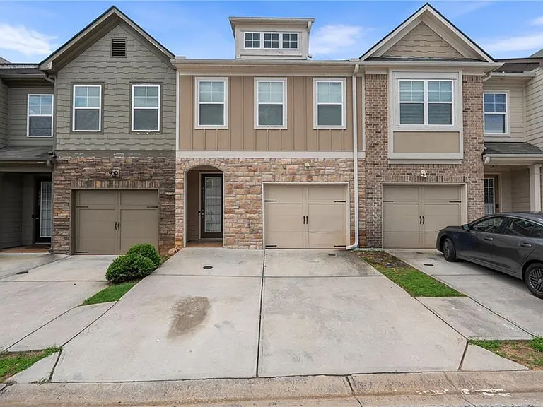 4917 Longview Walk — Photo 2