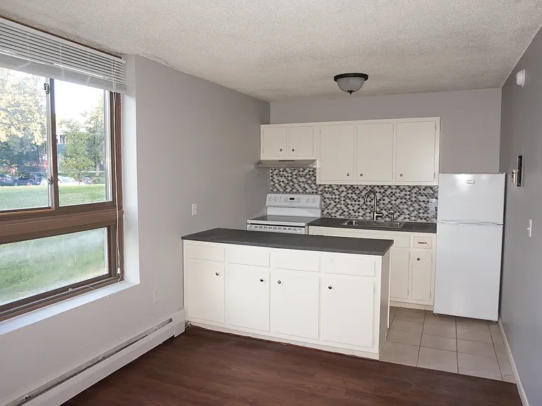 2500 Colfax Apartments — Photo 23