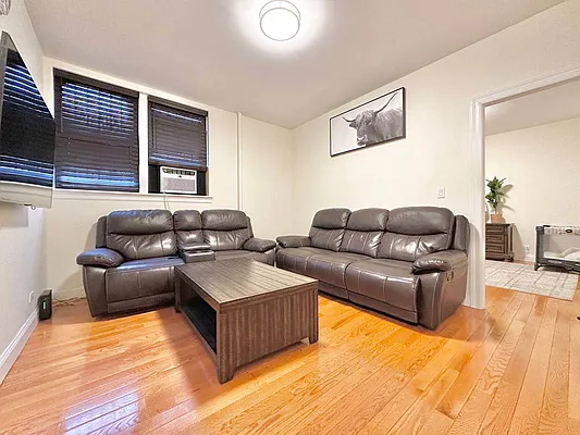 Rented by Doorway NYC, LLC | media 1