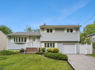 135 Roosevelt Ave, Woodbridge Twp., NJ 07067