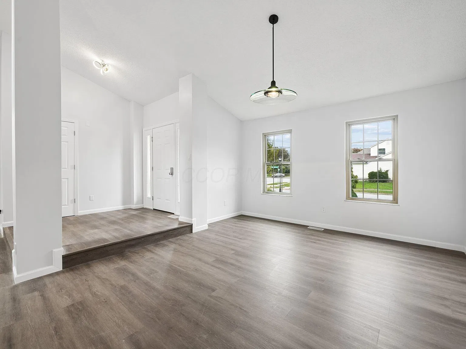3 bed, 2.0 bath, 2762 sqft, $2,900 — Photo 4