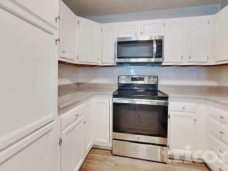 2112 Saponi Village Ct — Photo 4