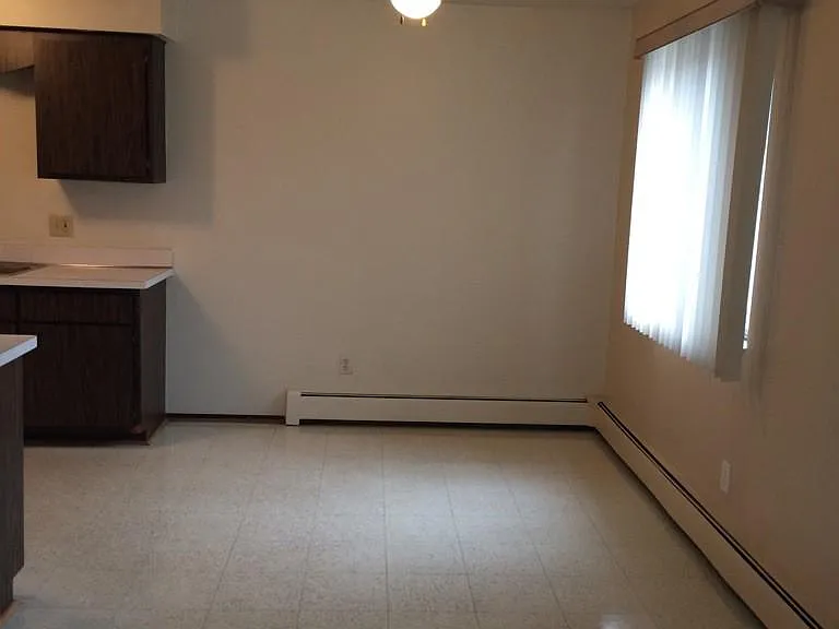 45844 Cass Ave #4-APR — Photo 4