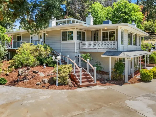 1563 Mountain View Ln, Newcastle, CA 95658