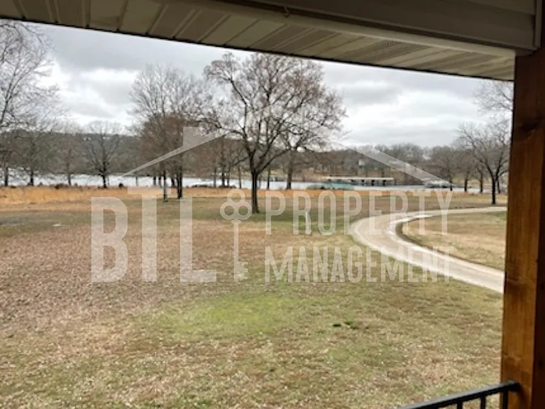 134 Lake Village Ln — Photo 23