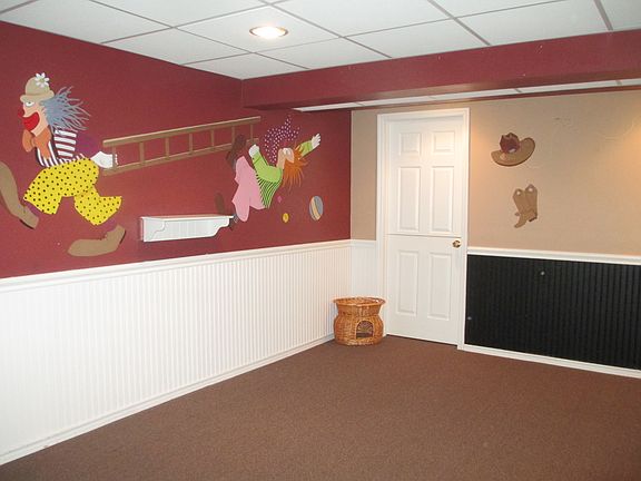 4th image of 52 Woodthrush Ct