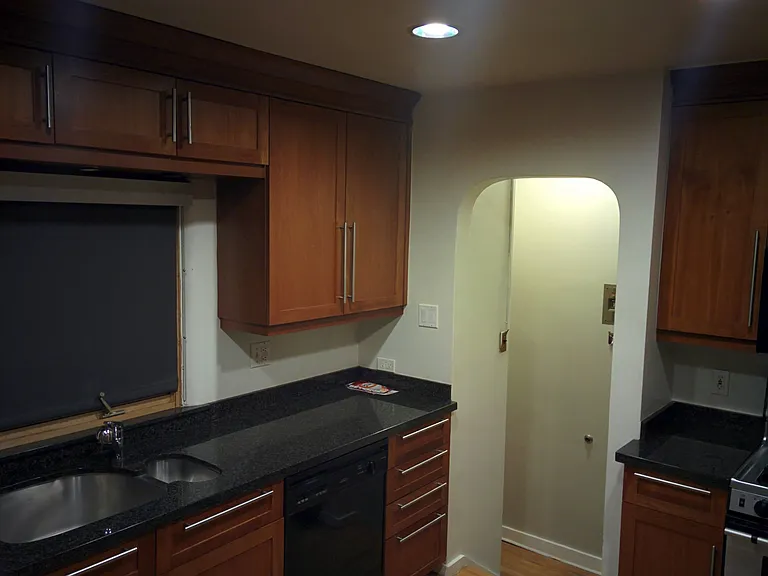2257 S Logan St — Photo 9