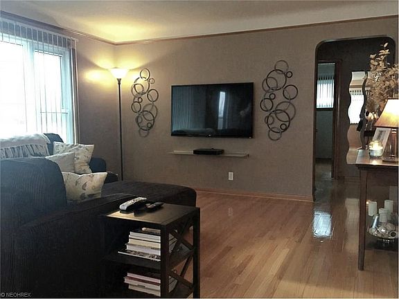 4th image of 3391 Winthrop Dr