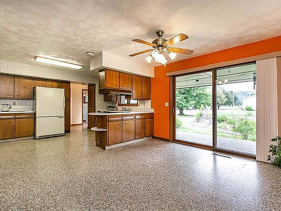 Kitchen & dining