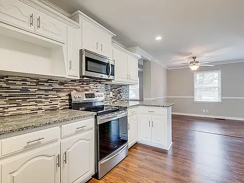220 Haywood Ln Photo 1