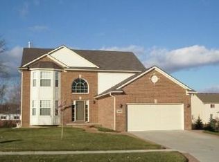1483 Hartland Dr, Troy, MI 48083