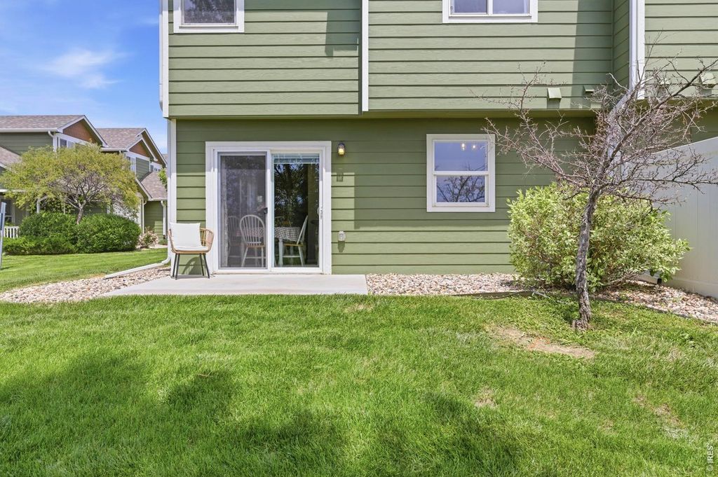 802 Waterglen Dr #L-52