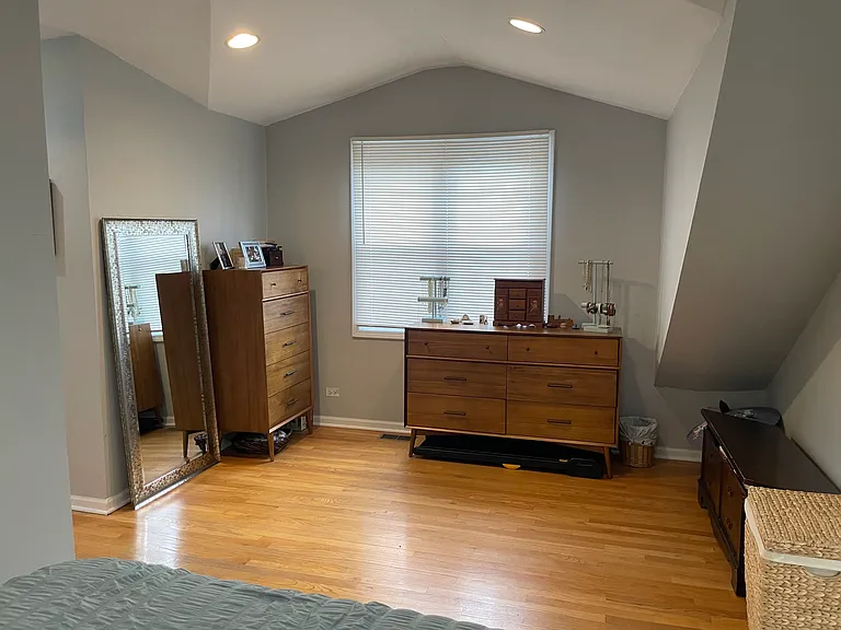 Master Bedroom - Spacious- Can fit Queen or Kind bed.