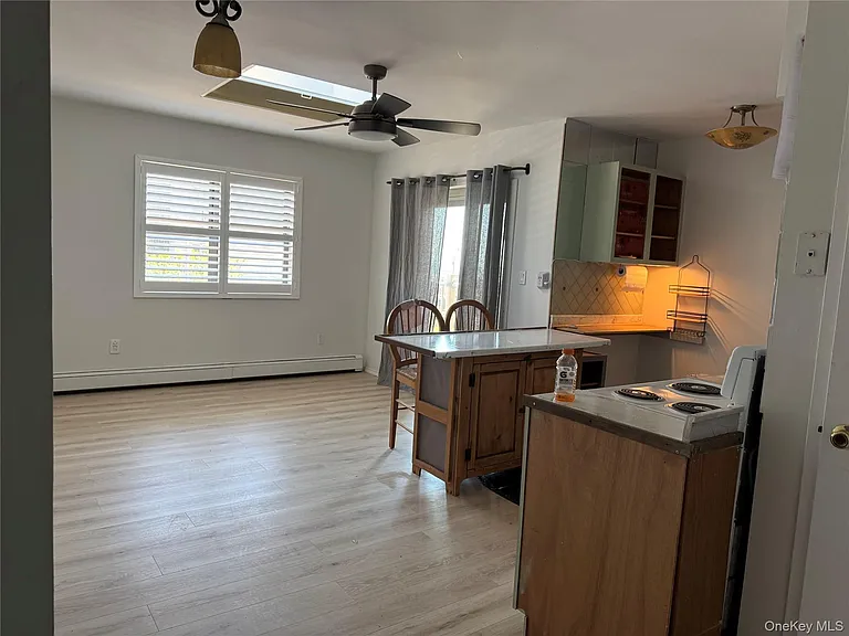 475 W Broadway #B2 — Photo 7