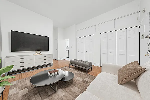 Rented by REAL New York | media 1