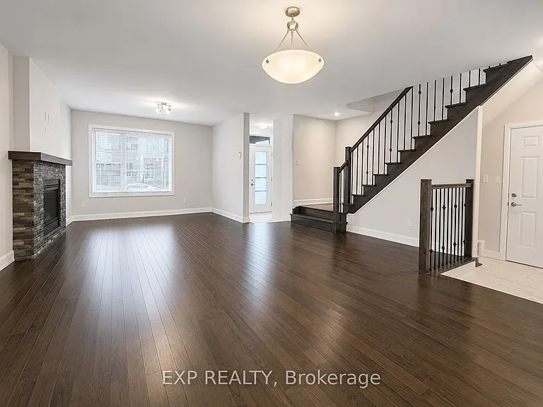 528 Lucent St — Photo 4