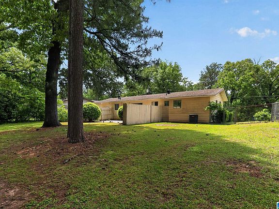 4th image of 1313 Woodfall Dr